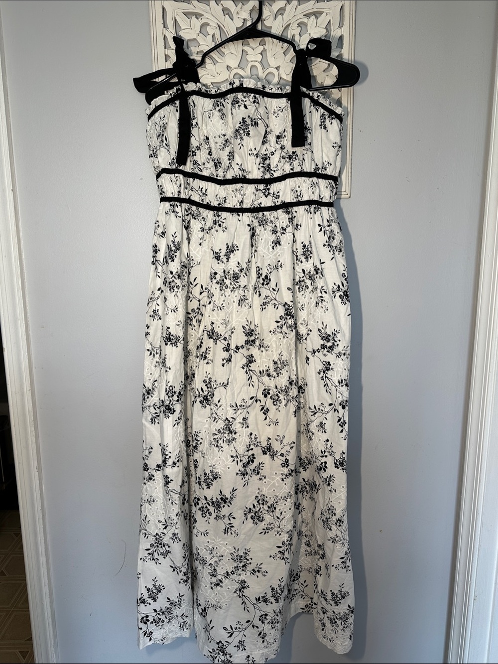 Forever21 White and Black Floral Tie-Shoulder Maxi Dress